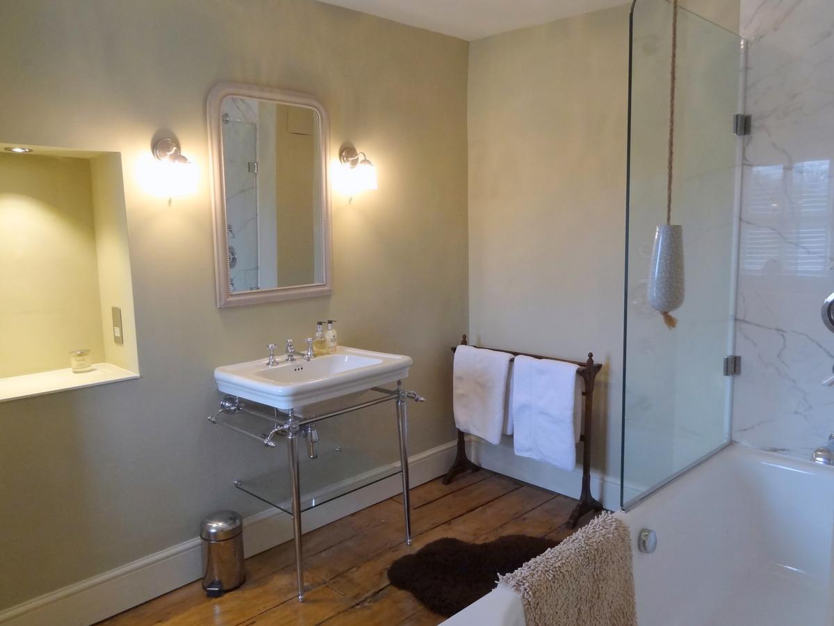 Bed and Breakfast Huxham Farmhouse East Pennard Exterior foto
