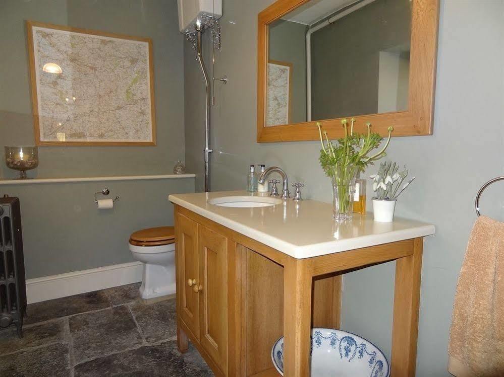 Bed and Breakfast Huxham Farmhouse East Pennard Exterior foto
